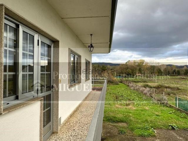Casa en venta en Monterrei, Estevesiños Casa en venta en Monterrei, Estevesiños