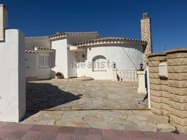 Casa en venta en Alt Empordà, Catalunya