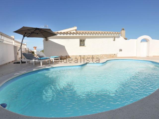 Casa en venta en Alt Empordà, Catalunya