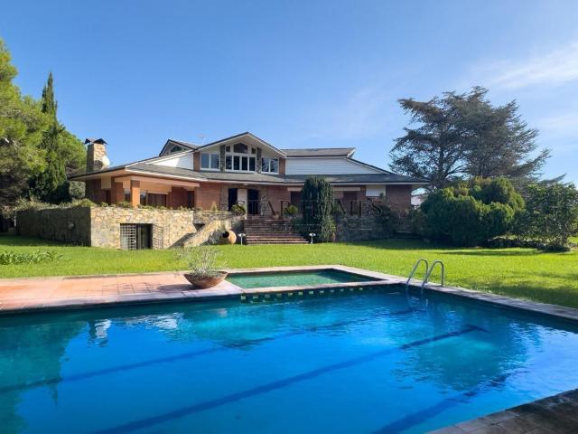 Casa en venta en L'Ametller, Vallès Oriental