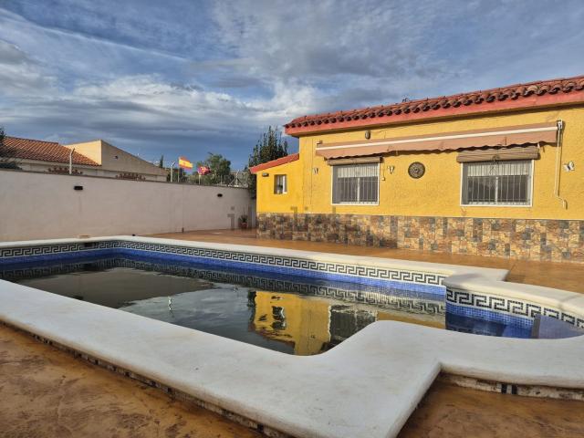Casa en venta en Urbanització Lloma d'Espí, l'Alacantí