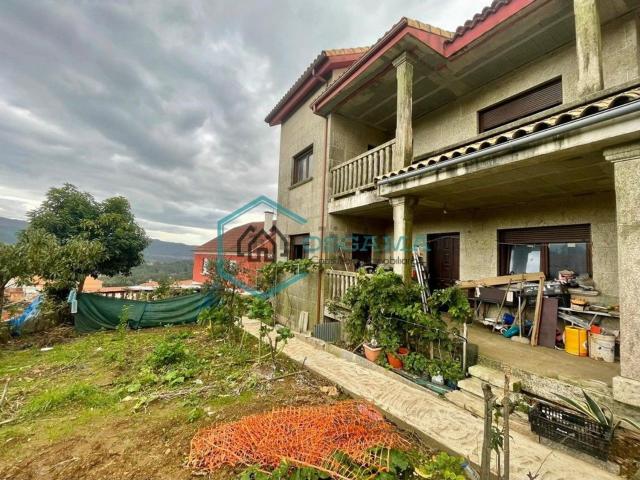 Casa en venta en Mos, Vigo