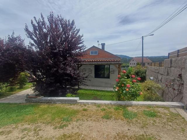 Casa en venta en Mos, Vigo