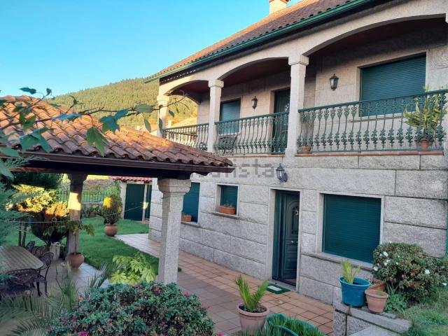 Casa en venta en Mos, Vigo
