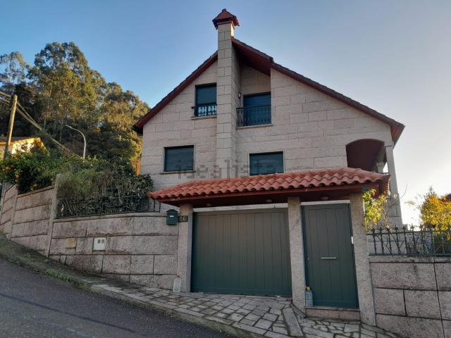 Casa en venta en Mos, Vigo