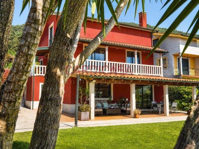 Casa en venta en Mos, Vigo