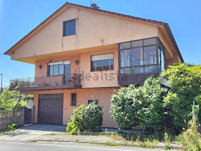 Casa en venta en Mos, Vigo
