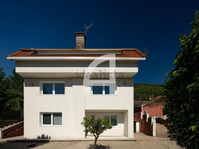Casa en venta en Mos, Vigo
