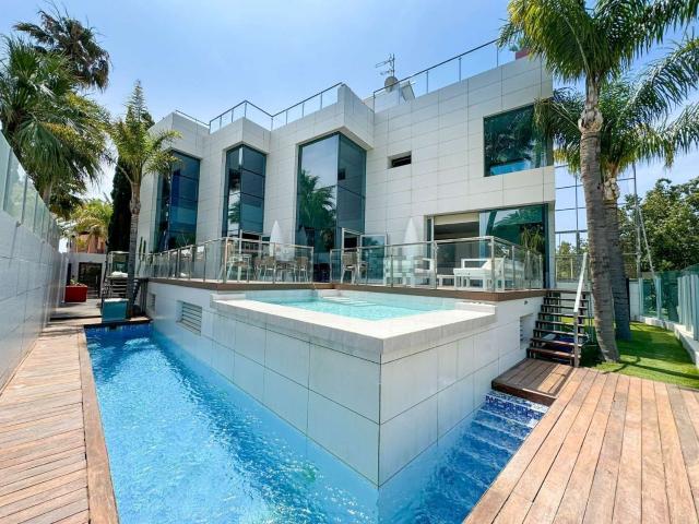 Casa en venta en Playa Granada, Motril