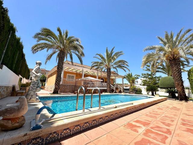 Casa en venta en Tàngel, l'Alacantí