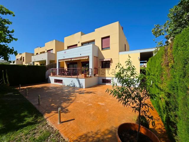 Casa en venta en Villafranquesa, l'Alacantí