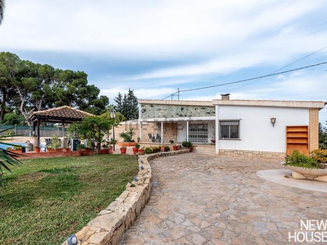 Casa en venta en les Penyetes, l'Alacantí