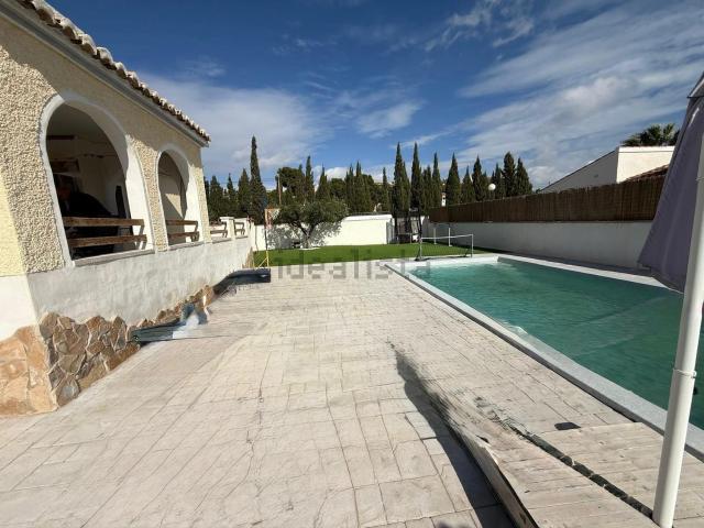 Casa en venta en Urbanització L'Almaixada, l'Alacantí