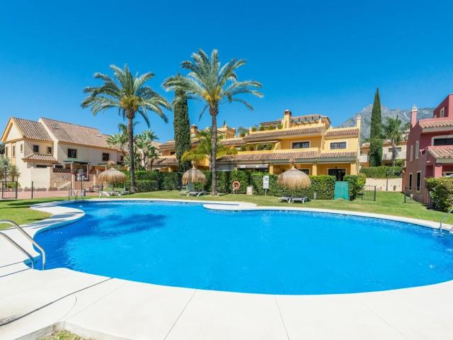Casa en venta en Nagüeles, Marbella