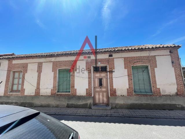 Casa en venta en Nava De La Asunción, Comunidad de Villa y Tierra de Coca