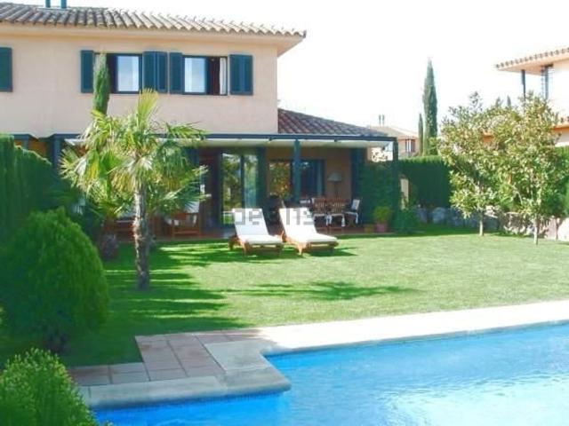 Casa en venta en Navata, Girona