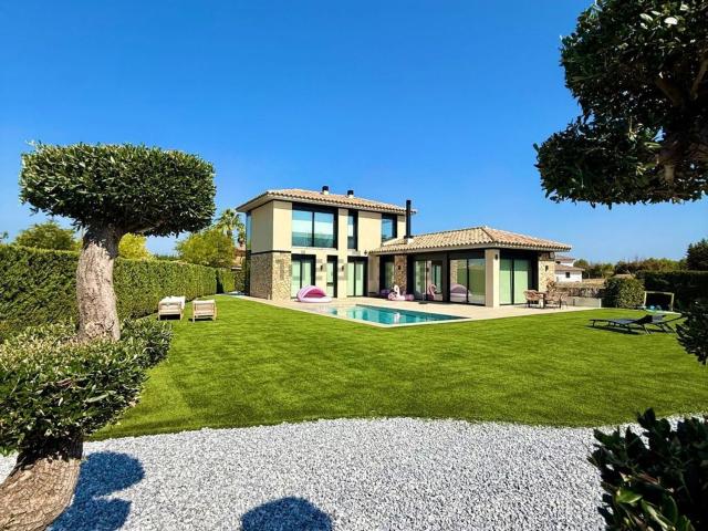 Casa en venta en Alt Empordà, Catalunya