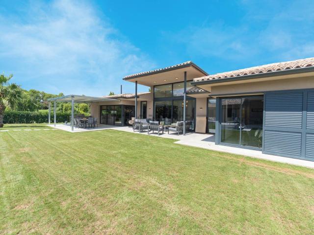 Casa en venta en Alt Empordà, Catalunya