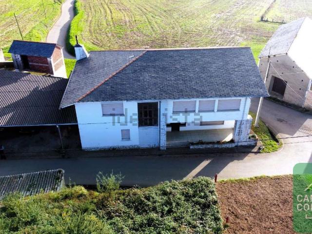 Casa en venta en Navia