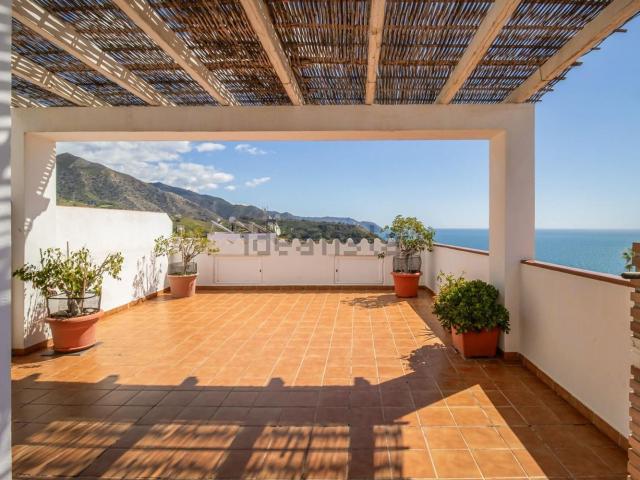 Casa en venta en Maro, La Axarquía