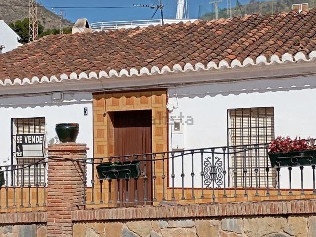 Casa en venta en Maro, La Axarquía