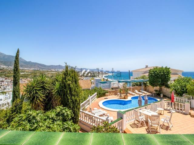 Casa en venta en Nerja, Macaca