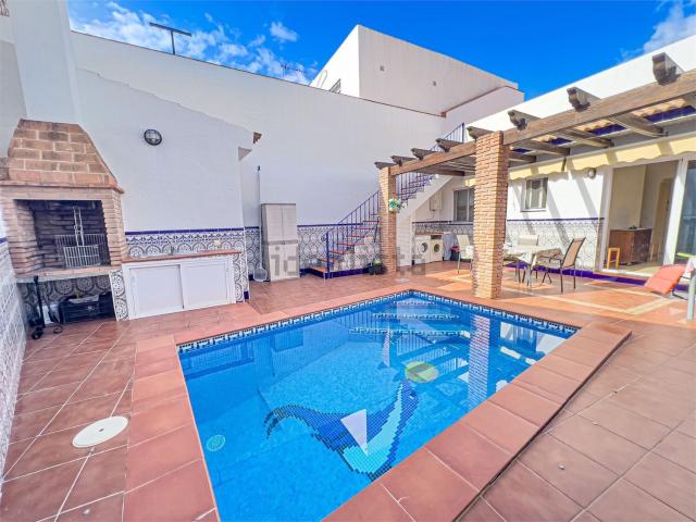 Casa en venta en Nerja, Urbanización Puente Águila