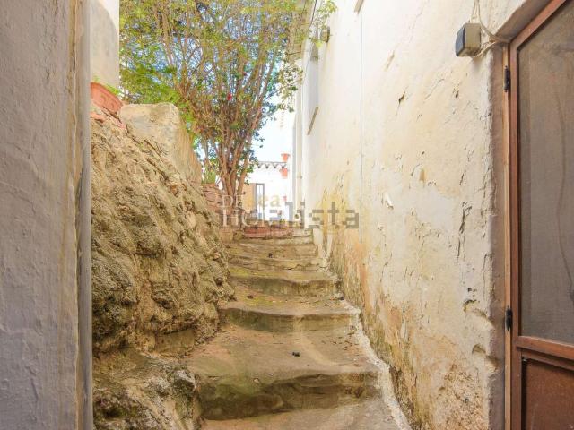 Casa en venta en Maro, La Axarquía