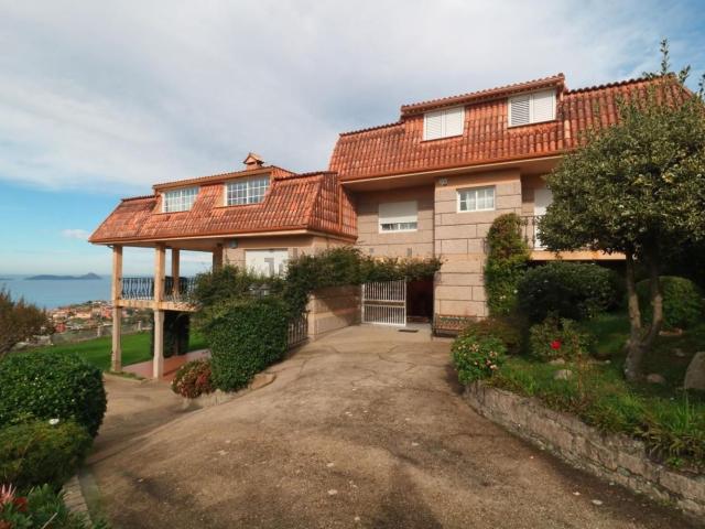Casa en venta en Rouxo, Vigo