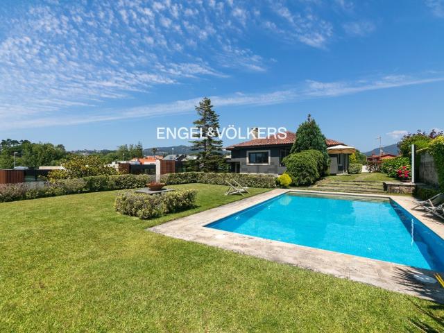 Casa en venta en A Ramallosa, Vigo