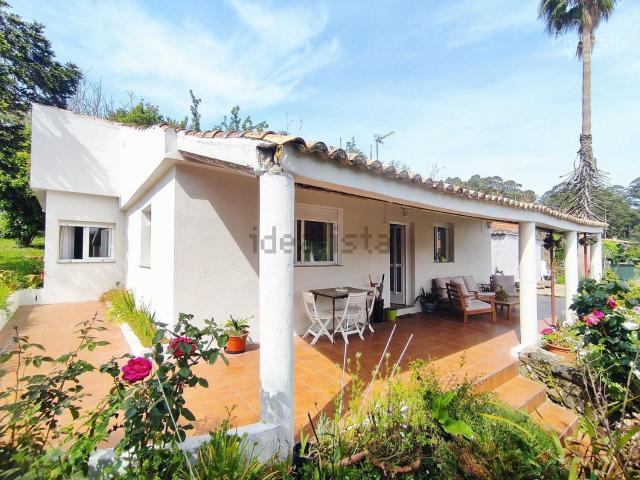 Casa en venta en A Angustia, Vigo