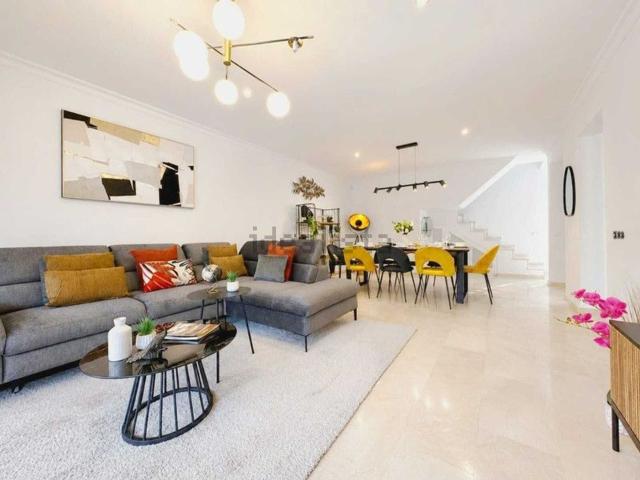 Casa en alquiler en Nueva Andalucía, Costa del Sol Occidental