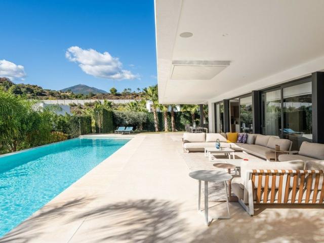 Casa en alquiler en Nueva Andalucía, Costa del Sol Occidental