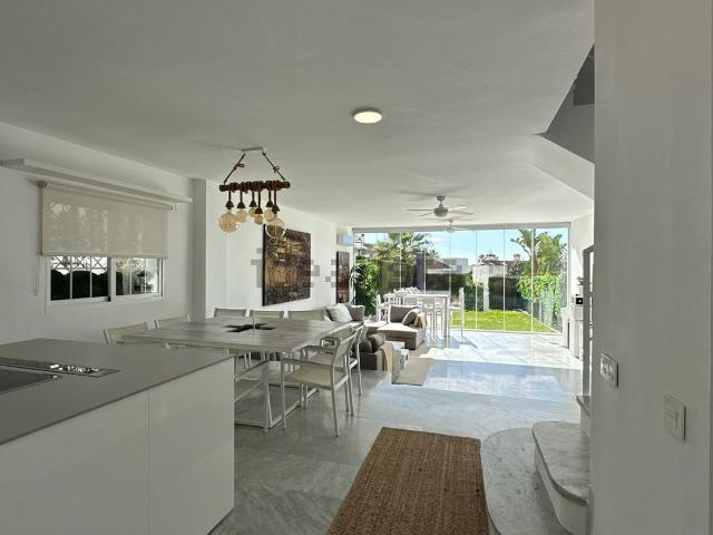 Casa en alquiler en Monte Biarritz, Costa del Sol Occidental