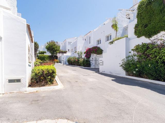 Casa en alquiler en Nueva Atalaya, Costa del Sol Occidental