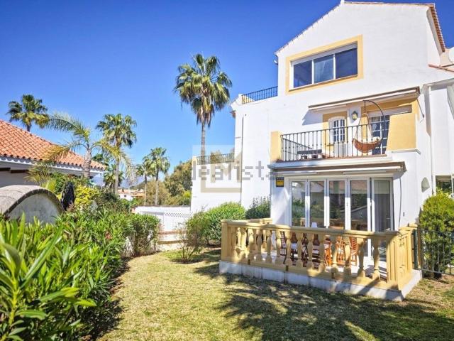 Casa en alquiler en Monte Biarritz, Costa del Sol Occidental