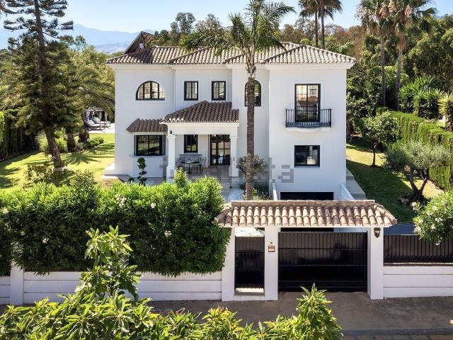 Casa en venta en Estepona, Golf y Mar
