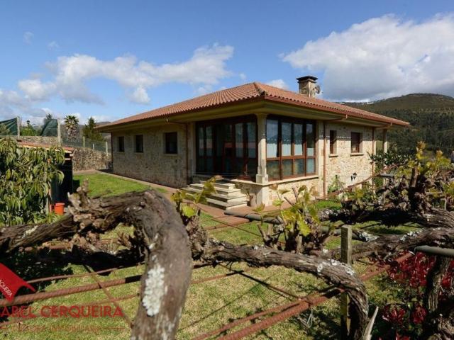 Casa en venta en O Rosal