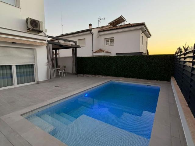Casa en alquiler en Ogíjares, Granada
