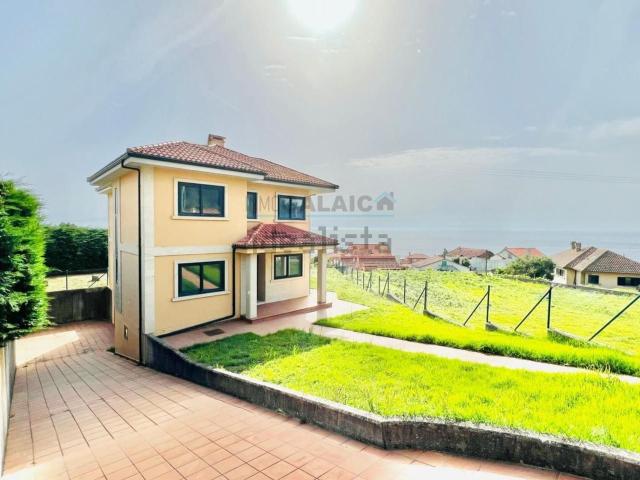 Casa en venta en Oia, Pedornes