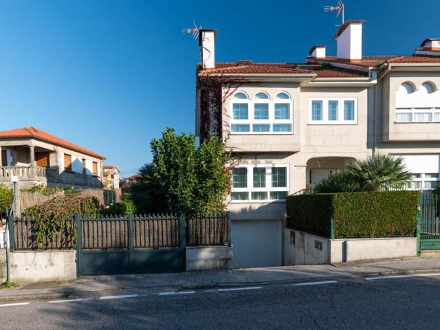 Casa en venta en Vigo, A Poza