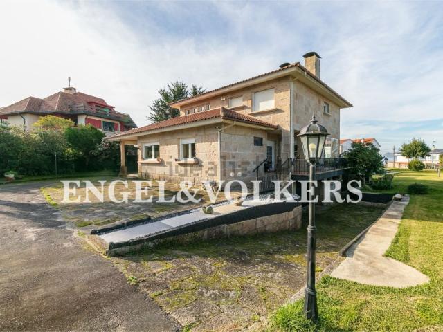 Casa en venta en Vigo, Estrada Cortada