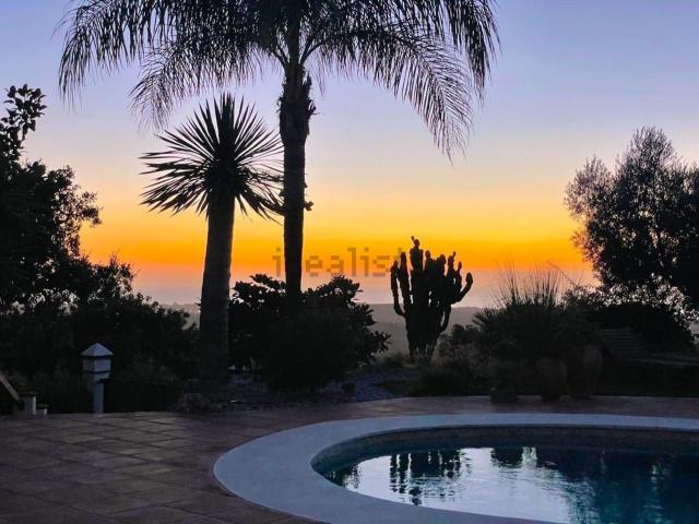 Casa en venta en Ojén
