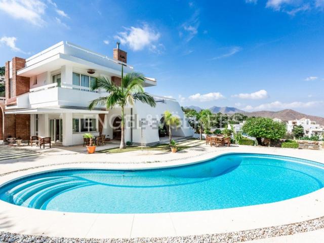 Casa en venta en Ojén