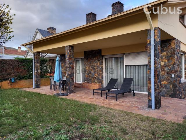 Casa en venta en Sant Pere Màrtir, Olot