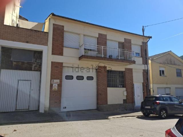Casa en venta en les Tries, Olot