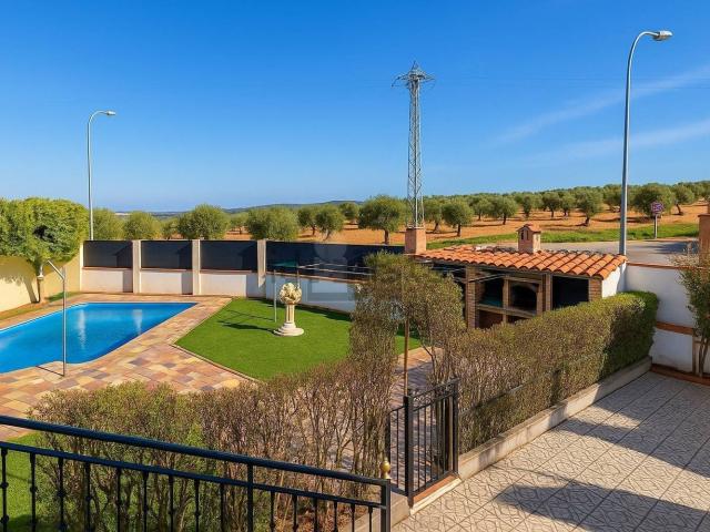 Casa en venta en Ontígola