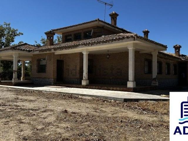 Casa en venta en Orgaz
