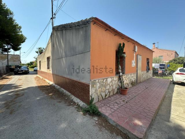 Casa en venta en El Barrio-Sallavedra, el Baix Segura / La Vega Baja
