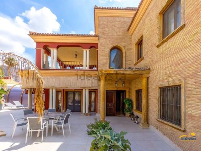 Casa en venta en Orihuela, La Aparecida